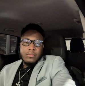 Meet your Posher, Clive